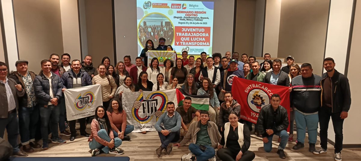 lina_montilla's tweet photo. 💥 ¡La juventud trabajadora se organiza, lucha y transforma!
Desde el Encuentro de Juventud Trabajadora que Lucha y Transforma Region Centro nos reunimos para formarnos, tejer redes y fortalecer la acción sindical. ✊🏽🔥
#JuventudQueLuchaYTransforma
#JuventudCUT https://t.co/knfEXoBtM1