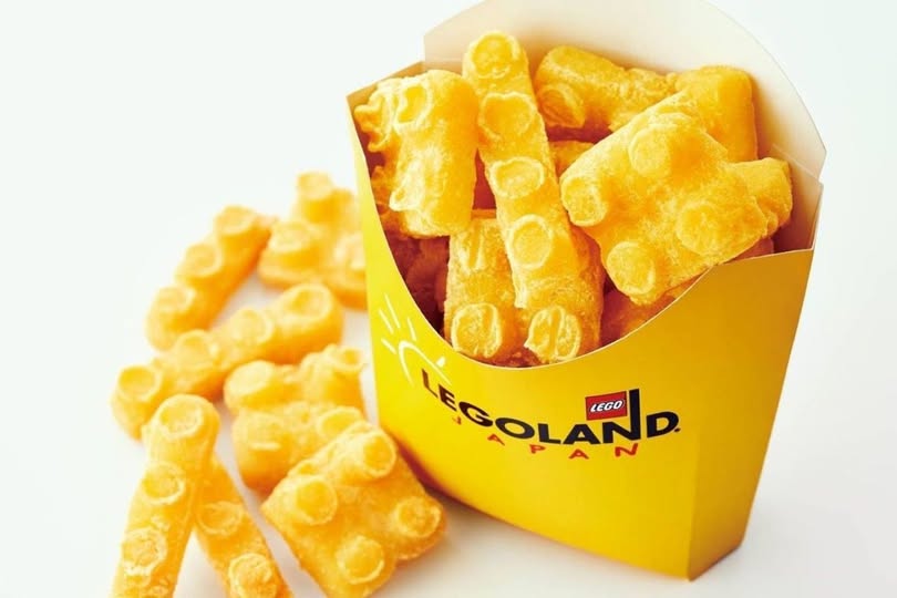 PacoCreagraphix's tweet photo. Si eres fanático de las patatas fritas y de LEGO, ¡entonces Legoland Japón es el lugar para ti! En este parque temático de LEGO, puedes disfrutar de papas fritas únicas en forma de ladrillos de LEGO.
#lego #creagraphix #patatasfritas #patatas #legolandjapan #Marketing #Marca #cgx https://t.co/lbc1etumUX