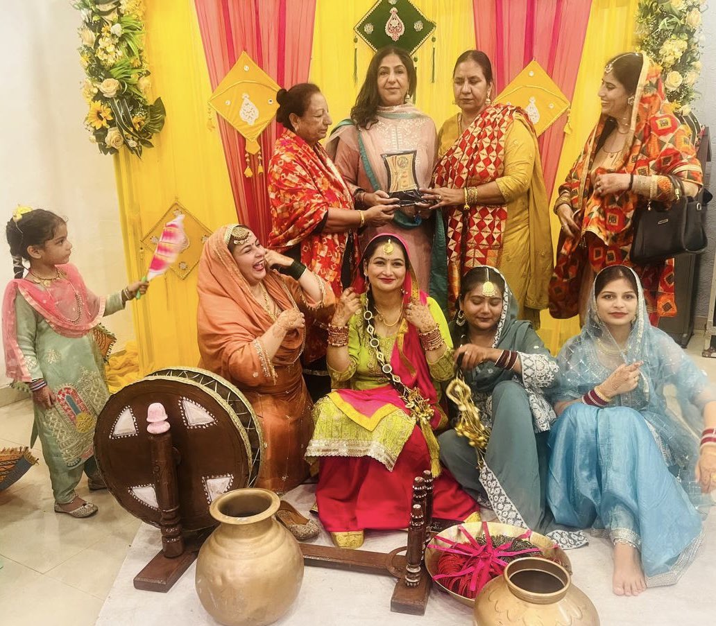 parmindercwc's tweet image. Celebrating the vibrant spirit of  #Teej - a festival of love, devotion, and tradition🌺

May this day bring joy, strength, and blessings to all the incredible women observing it.
 @Mohali
@INCPunjab 

#HappyTeej #TeejFestival #WomenEmpowerment 💚💫