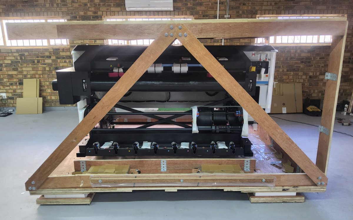 MidcompOfficial's tweet image. A SOUTH AFRICAN FIRST! 🇿🇦
We’re kicking off the very first @HP Latex R530 printer customer installation in the country, and it’s happening today!
Stay tuned for exclusive news as we bring this all-in-one printing powerhouse to life.

#HPLatexR530 #HPlatex #PrintInnovation