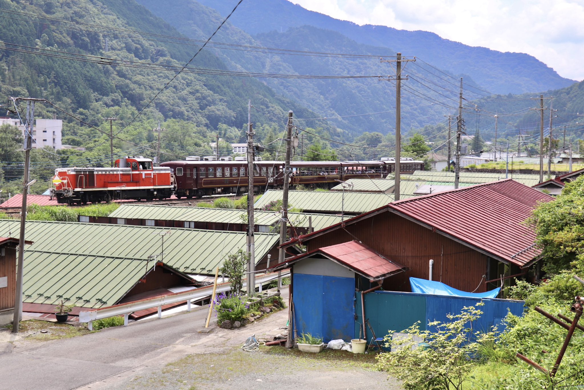【超希少な原版です‼️】　国鉄記念誌『電車10000両に達する』 輝鉄記 (@uguigawa132) / X