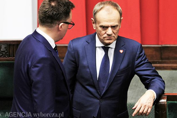 To teraz ja. Dawno temu pisałam, że prędzej czy później #Hołownia popełni polityczne samobójstwo, ale myślałam, że jednak nieco później 😉 Czyli co miał zrobić #Tusk mając kreta największej partii w Polsce - Kościoła Katolickiego - plus odnogi typu "Ordo"? Miał do wyboru dwie