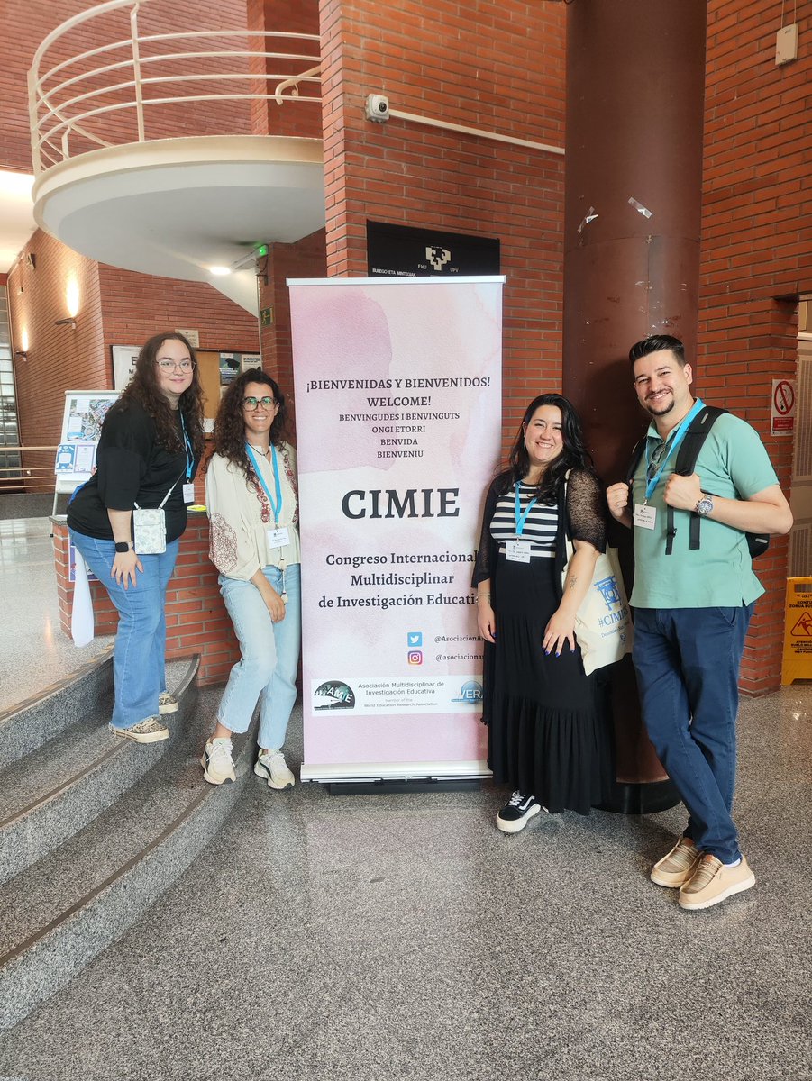 Miembros de nuestro grupo participaron los días 2 y 3 de julio en el <a href="/AsociacionAMIE/">AMIE</a> CIMIE25-XII Congreso Internacional Multidisciplinar de Investigación Educativa en San Sebastián 🎓🗣️📚. ¡Dos días de intercambio académico y nuevas ideas! #DESYM #Investigación #Educación