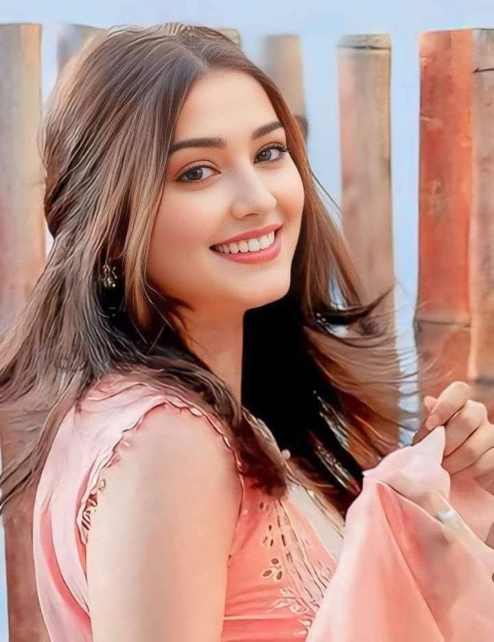 اول تو میسر ہی نہیں ہوتے ہیں کسی کو
خوش بختی سے مل جائیں تو وافر نہیں ہوتے
