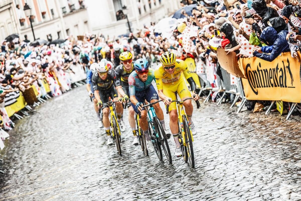 Montmartre çıkışı sırasında yola çivi atan dört kişi tutuklandı. 
 
🗞️ L’Equipe