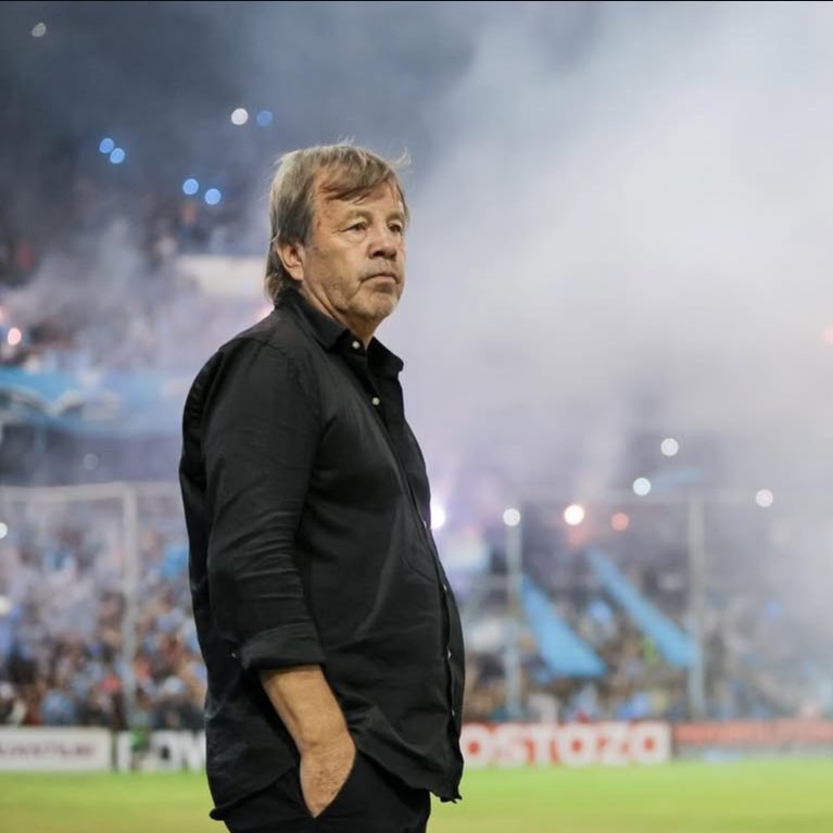 Facundo Priante (@facu_priante) on Twitter photo #Belgrano | 🧠 Ricardo Zielinski paró el siguiente once en la práctica:
Cardozo; Compagnucci, Morales, López, Troilo y Ricca; Sánchez, Saravia y Metilli; Zelarayán; Jara.
ℹ️ <a href="/hdeBelgrano/">Hablemos de Belgrano</a> #Belgrano | 🧠 Ricardo Zielinski paró el siguiente once en la práctica:
Cardozo; Compagnucci, Morales, López, Troilo y Ricca; Sánchez, Saravia y Metilli; Zelarayán; Jara.
ℹ️ <a href="/hdeBelgrano/">Hablemos de Belgrano</a>
