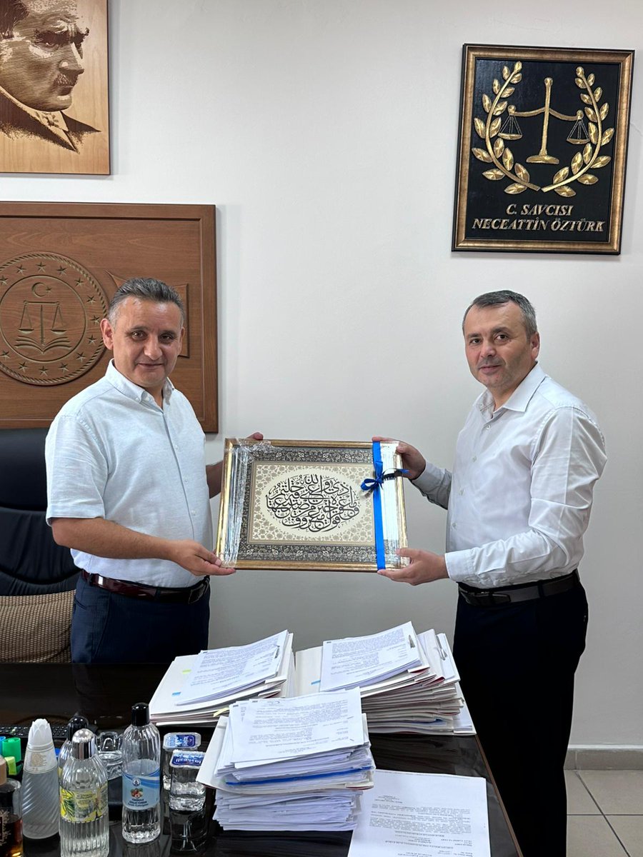 Dekanımız Prof. Dr. Hasan Meydan, Dekan Yardımcılarımız Doç. Dr. M. Ali Bağır ve Dr. Öğr. Üyesi Kübra Cevherli ile birlikte Sakarya Cumhuriyet Başsavcı Vekili Sn. Neceattin Öztürk'ü makamında ziyaret etti.