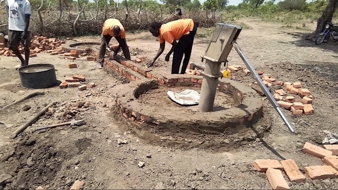 waterisbasic's tweet image. $16,920 raised—2/3 of the way to our $25K match!

Arek, a widowed mother of 5, watched her village’s well nearly collapse. Today, her kids drink clean water again—thanks to The Platform Project.

Let’s keep going. One platform at a time.
Link in comments.

#WaterIsBasic
