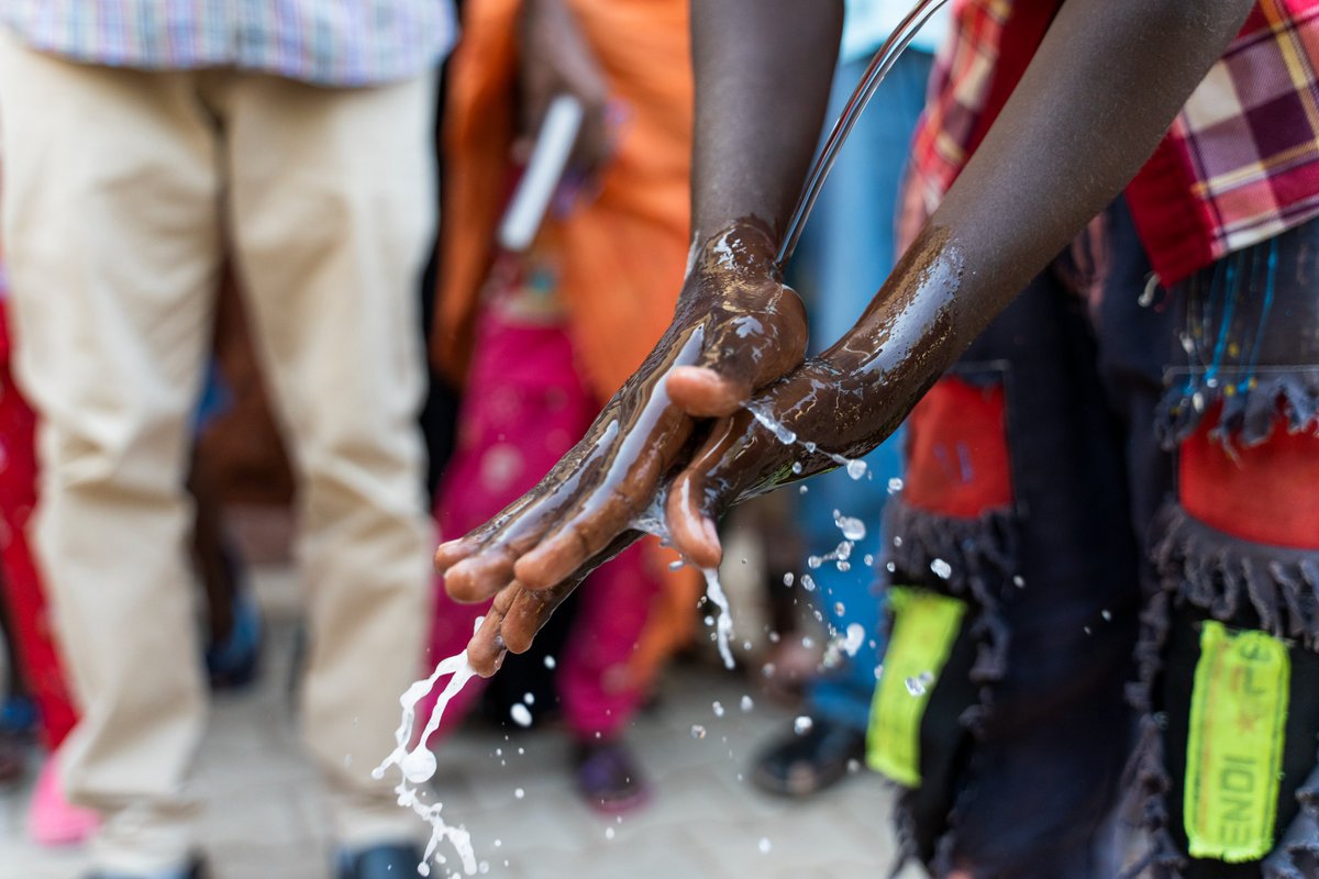 Prevent cholera with good hygiene practices:
✔️ Wash hands with soap &amp; clean water:
→ after toilet use
→ after caring for sick people
→ before cooking, eating, or feeding a child
