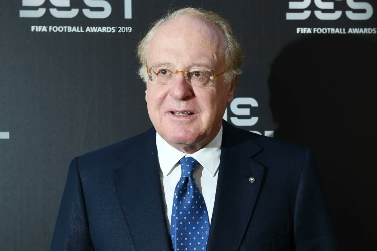 alfo_sciascia's tweet photo. Scaroni su Jashari: "Lui vuole venire a tutti i costi 💥, ma noi non siamo disposti a offrire troppo💸". 

La trattativa resta aperta… 👀

#Calciomercato #Scaroni #Jashari #ACMilan 🔴⚫ #Trattative #SerieA #MilanNews #MercatoRossonero https://t.co/lzfwlMTA6T