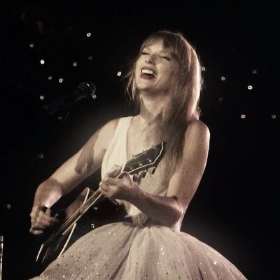 Says with a pfp of Taylor performing Long Live...