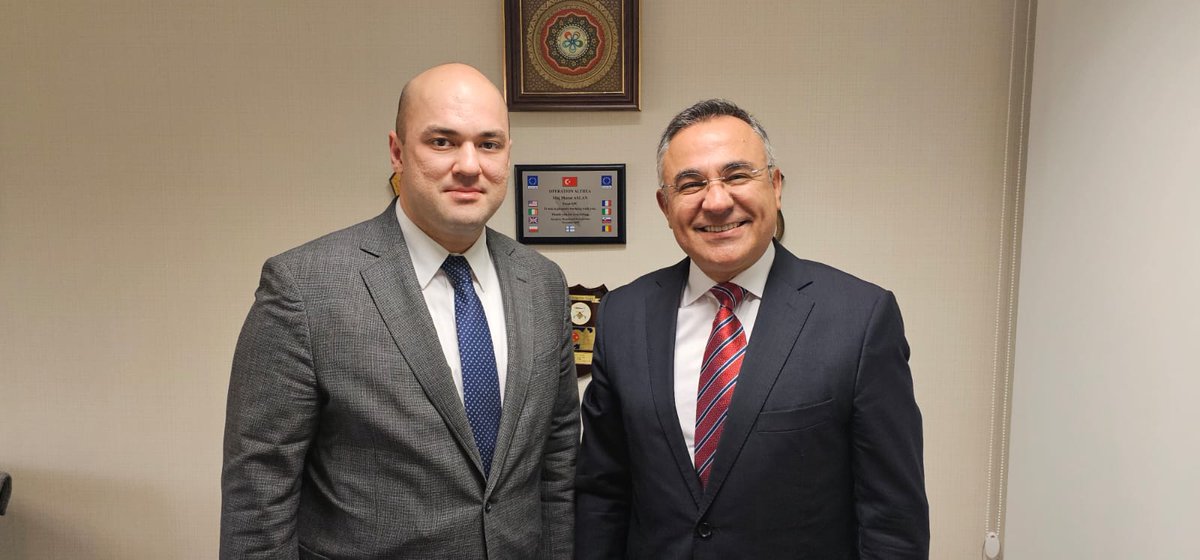 SETA'da stajyerlerimizle, Özbekistan'ın Dünya Ekonomi ve Diplomasi Üniversitesi'nin I. Rektör Yardımcısı ve Uluslararası Araştırmalar Enstitüsü Direktörü Sn. Akram Umarov'dan Orta Asya'da bölgesel entegrasyon 2.0 sunumunu dinledik. <a href="/setavakfi/">SETA</a>, <a href="/hkunv/">Hasan Kalyoncu Üniv</a>.