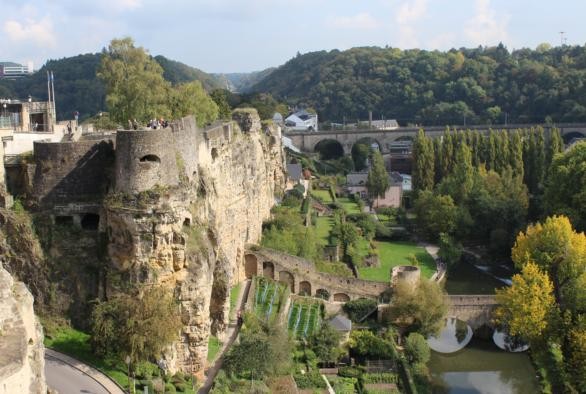 LuxembourgLU's tweet image. With 10 #UNESCO World Heritage registrations, 🇱🇺 shows a rich cultural, military, and architectural heritage. Discover imposing architecture, photography, dance, traditions, music, and nature ➡️ gd.lu/6lT1Nt
@UNESCO  @CityLuxembourg 
#VisitLuxembourg ❤️
Photo: SIP