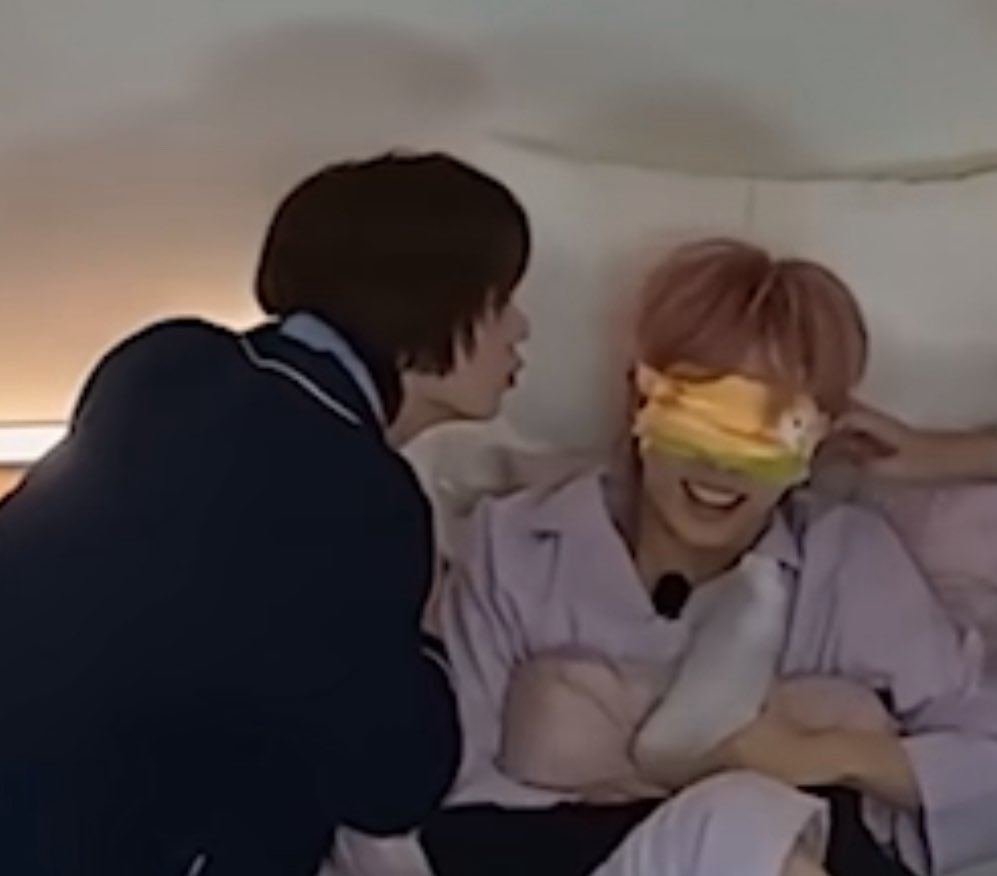 TSJAEM7N's tweet image. can i take your place sungho