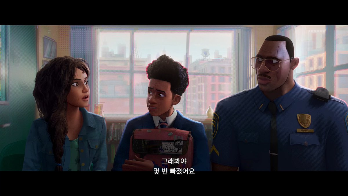arrokothian's tweet image. 스파이더맨들 우주 안 가리고 다 사람 구하느라 수업 째고 지각하고 혼나고 학고 위기에 처하는 거 존나 웃기네 진짜