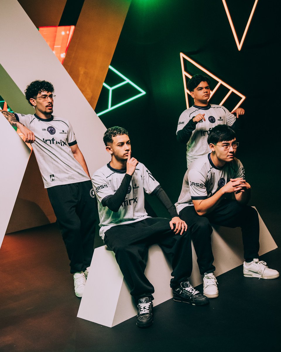 inf_rage's tweet image. Mais uma chance de garantir nossa vaga na grande final da #PMWC

Por nós, por quem acredita, por quem tá junto desde o começo.
#goINF #pubgm 💜 @EWC_AR