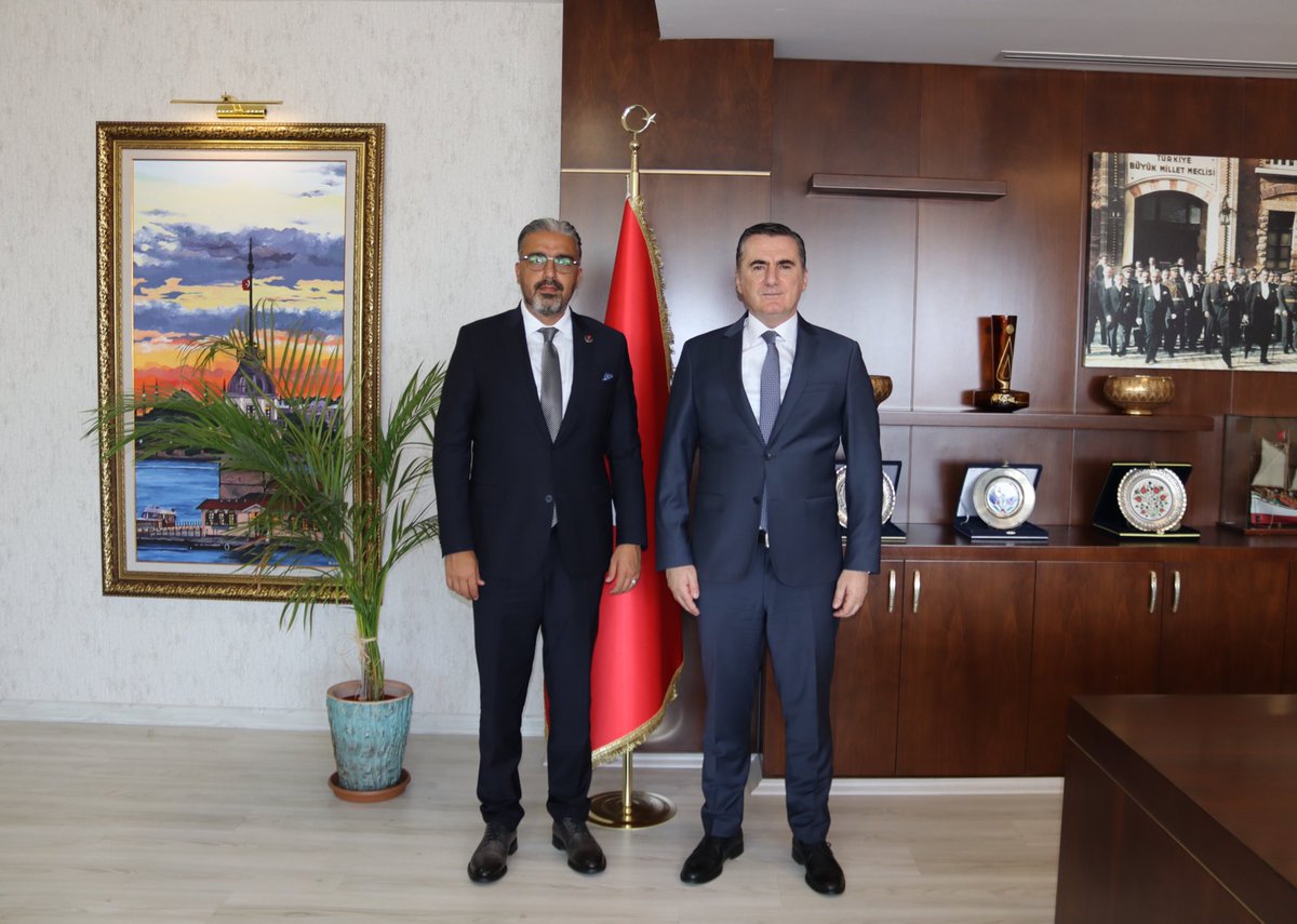 Büyük Birlik Partisi İl Başkanı Gökhan İlgar ve Pendik İlçe Yönetimi, Kaymakamımız Mehmet Yıldız’a ziyarette bulundular.