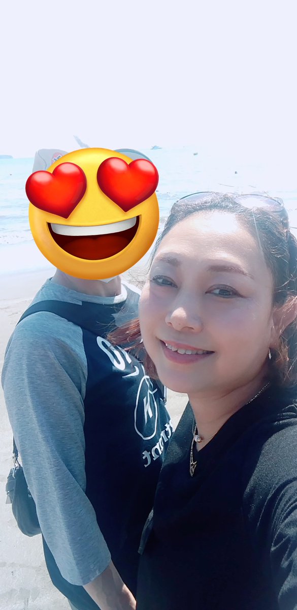 misachi8888's tweet photo. 鎌倉高校前の踏切は相変わらず混んでるなぁ✨
バックミラーに江ノ島🏝♡
葉山のこの場所は一番のお気に入り😍正面に江ノ島🏝
いつも寄るんだけどシーズン外だとプライベートビーチのように誰もいないのです🏖
この時期は海水浴場でした☀
澄んでたら富士山も見えます🗻 https://t.co/XSCRfc9UWS