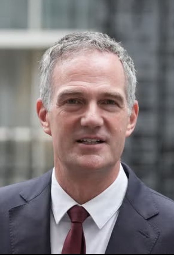 We need to talk about Peter Kyle MP.

He’s Keir Starmer’s Science Secretary—a rising figure in Labour’s front bench.

Turns out, he has quite a few skeletons in his closet.

Thread 🧵