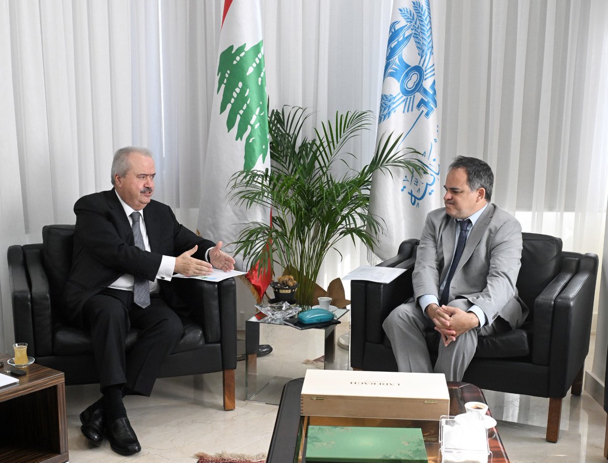 وزير المال ياسين جابر قال أن إقرار القروض المقدمة من البنك الدولي للبنان يشكل خطوة محورية لتحسين قطاعات الكهرباء والمياه والزراعة لكنه شدد على أن تسريع تنفيذ هذه المشاريع لا يقل أهمية عن إقرارها لضمان تحقيق الأثر التنموي المرجو.
 #قروض_تنموية #الكهرباء #الزراعة