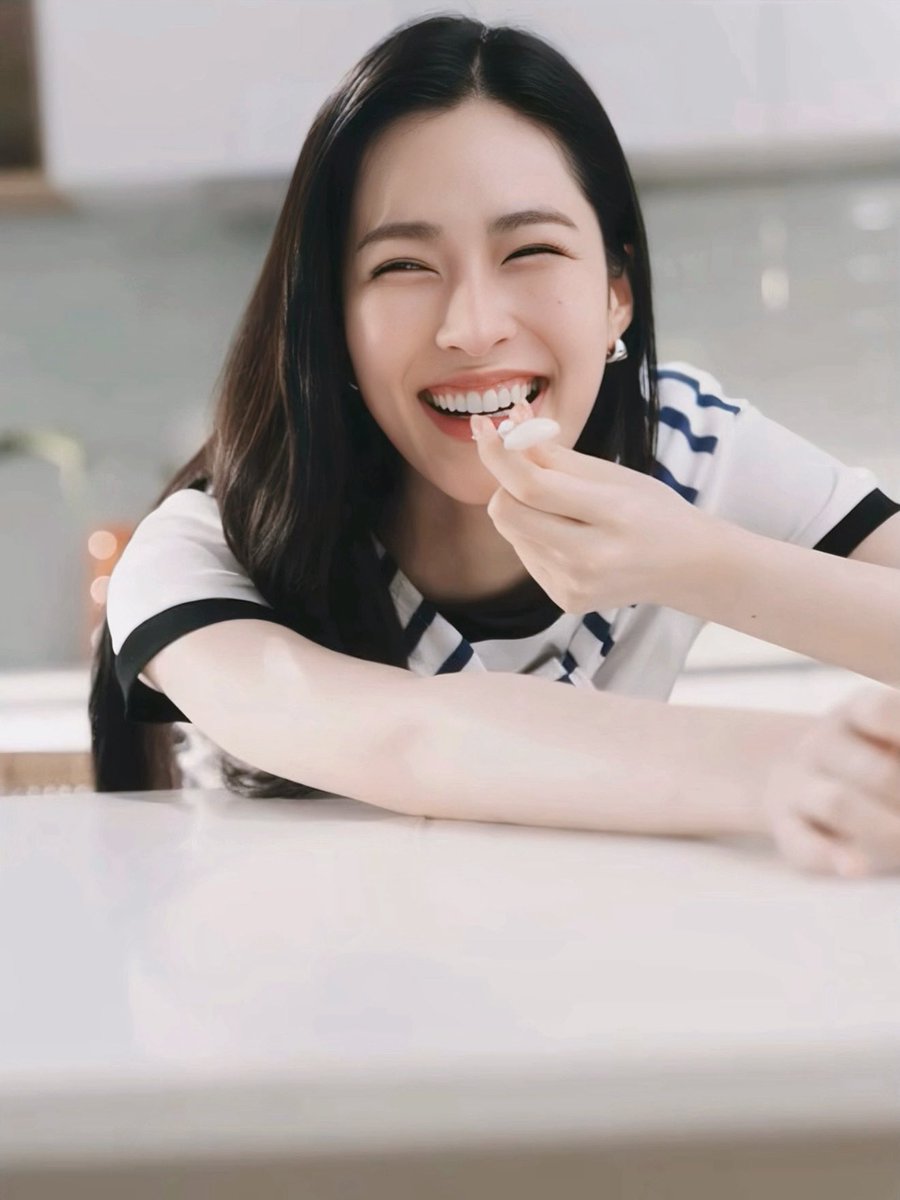 MaBung_Sone's tweet photo. ใครไหวไปก่อนเลยพี่ หนูไม่ไปไหนแล้ว หนูจะอยู่ตรงนี้ 😭😭😭😭😭😭😭😭

#หลิงหลิงคอง #LinglingKwong https://t.co/fNiKAzZD9H