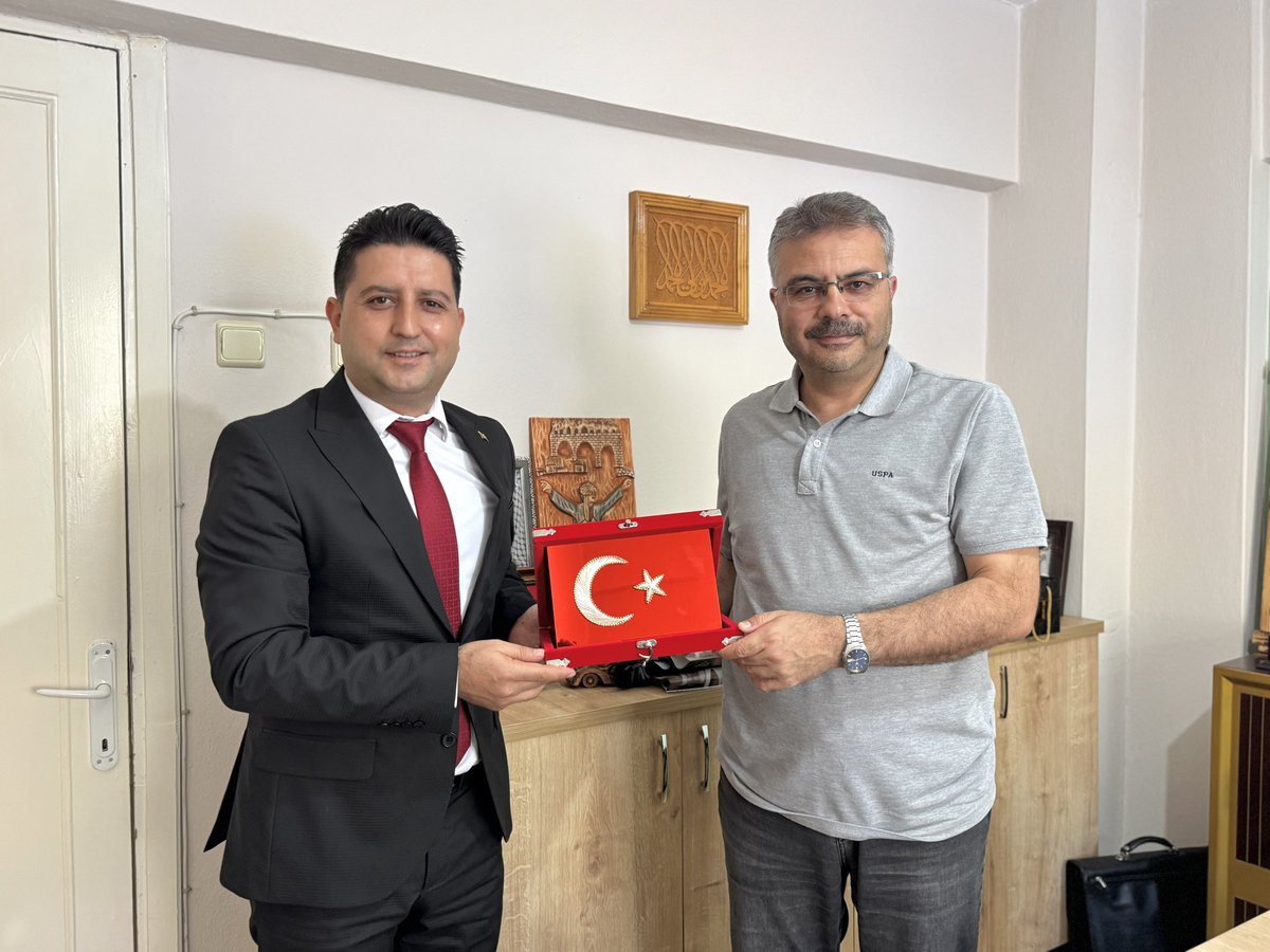 Köşk İlçe Milli Eğitim Müdürümüz Sn. Selim Karataş’a nazik ziyareti için teşekkür ediyor, çalışmalarında başarılar diliyorum.