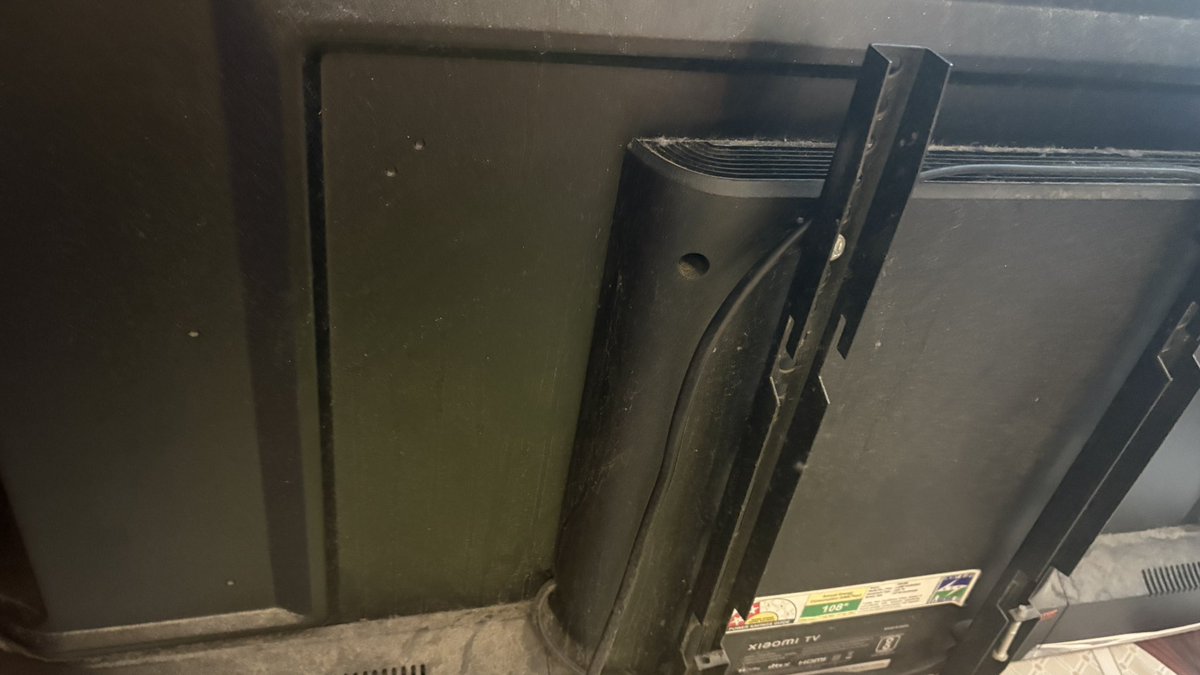 ankitbgmifb's tweet photo. Bought from @croma_retail, but stuck with faulty products, makeshift repairs &amp; no real support. Over a year of mails, escalations &amp; damage to my home &amp; TV. Warranty or not, this is just poor ethics. @wiseroy #CromaRealityCheck #ConsumerRights #TataGroup @_WiseRoy_ https://t.co/Ly8jRGrnZX