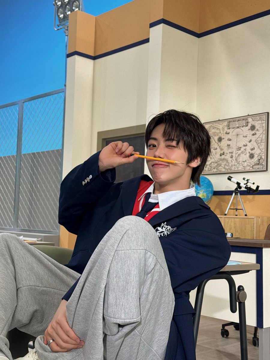 📚📘📗📕

#AHOF #아홉
#WOONGKI #차웅기