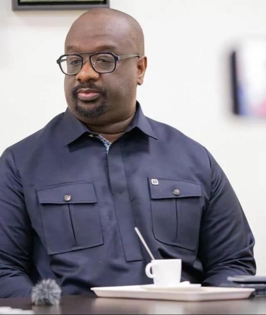 MansourDasylva's tweet image. 📌Babacar Ndiaye est élu président de la Ligue Sénégalaise de Football Professionnel.

Il succède à Djibril Wade pour un mandat placé sous le signe du renouveau et de la relance du football local. ⚽️

#LSFP #Sénégal