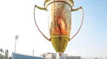 helal_saad56563's tweet image. أعلنت رابطة الأندية عن قيمة الجوائز المالية للنسخة الجديدة من بطولة كأس الرابطة حيث يحصل الفائز باللقب على 10 ملايين جنيه
والوصيف على 4 ملايين جنيه بينما يحصل المركز الثالث على مليوني جنيه فيما ينال الفريق صاحب المركز الرابع جائزة مالية تبلغ مليون و500 ألف جنيه
الدوري 5مليون😂😂