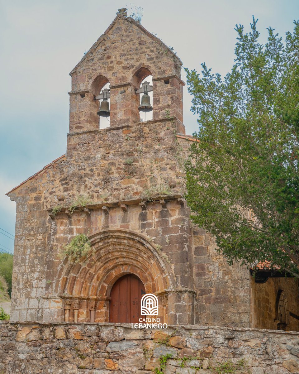 ⛪ En Lafuente se alza la iglesia de Santa Juliana, joya del románico cántabro (s. XII–XIII), con sus arcos apuntados y el misterioso capitel de los Magos.
#CaminoLebaniego