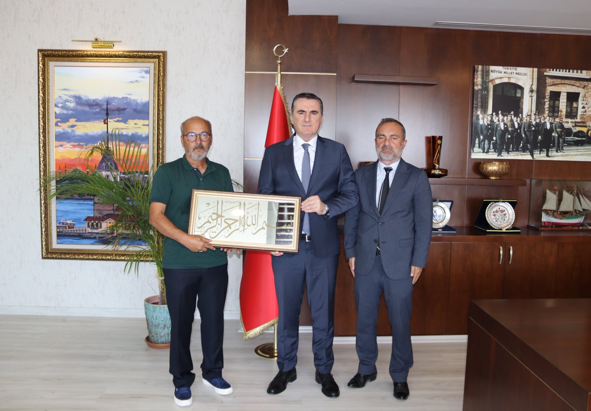 İsmail Gaspıralı Kırım Eğitim ve Kültür Derneği Başkanı Hakkı Karadaş, Kaymakamımız Mehmet Yıldız’a ziyarette bulundu.