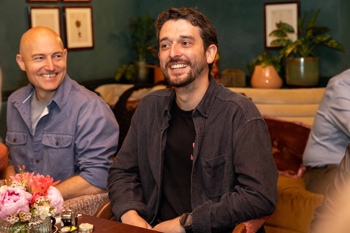 Campaignmag's tweet image. New less healthy food (LHF) ad rules are coming.

From podcasts to OOH, brands are getting bold – and @Pinterest is helping them stay creative and compliant.

Catch the takeaways from the event 👉 buff.ly/qorVk0N 

#ad #LHF #FoodMarketing #CreativeCompliance