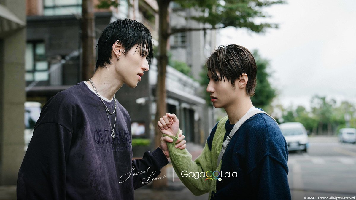 BLUPDATE2022's tweet photo. OUT NOW | #SecretLoverEP3: Junxi avoids Tuo after the confession, but they reconcile and try dating—though Junxi sets conditions. Can their relationship survive this?

#SecretLover #秘密關係 | Every Tuesday at 7PM GMT+8 on GagaOOLala.
▶️LINK: https://t.co/amWYu2AWh7 https://t.co/uHVscDuPrp