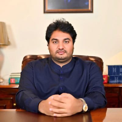 worker_ka's tweet photo. 📍 *NA-78 | عارف مبین جٹ صاحب!*
_*5 اگست کی تحریک قریب ہے، مگر آپ کی کوئی*_ _*ایکٹیویٹی سامنے نہیں آ رہی۔*_
 _*آپکے حلقے کی عوام پوچھ رہی ہے: آپ کہاں ہیں؟
_*یہ سیٹ آپ کو عیاشیوں کے لیئے نہیں، خان صاحب کی رہائی کی رہائی کے لیے ملی تھی!*_
_*یاد رکھیں! #خان_کی_پُکار_پر_انقلاب https://t.co/jC2dl4d3W1