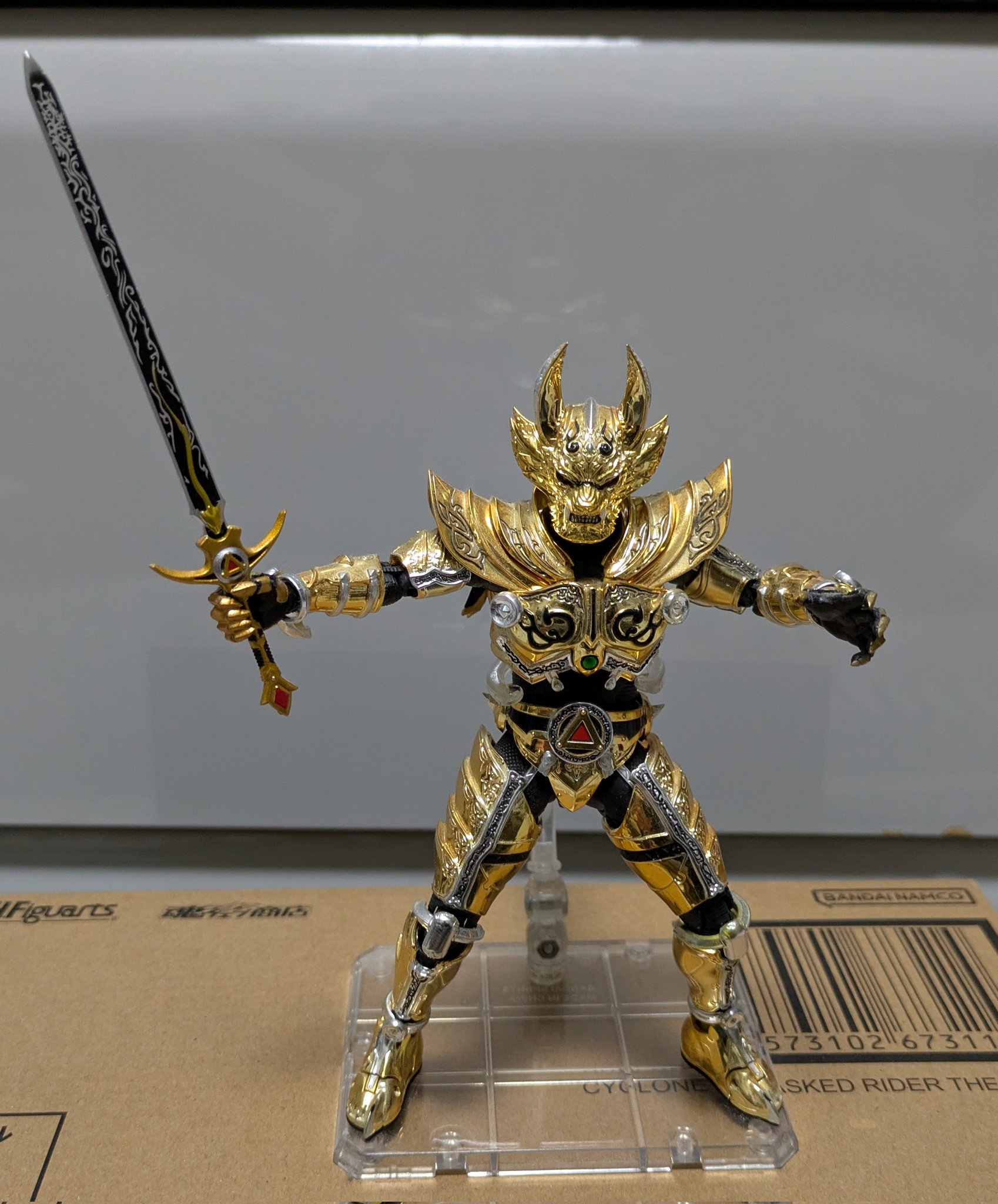 真骨彫 S.H.Figuarts 牙狼 冴島雷牙 黄金騎士ガロ フィギュア