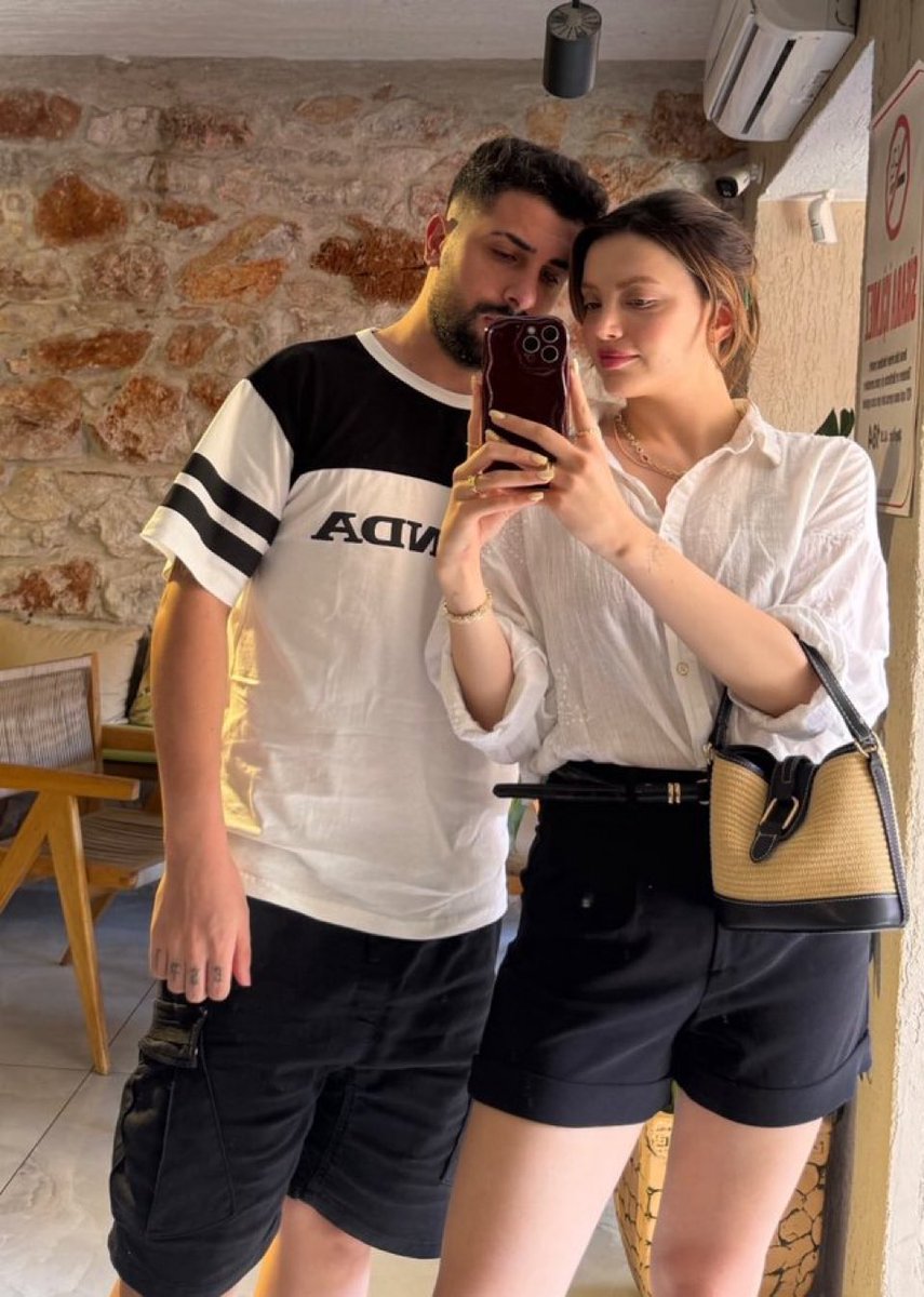 İki insan birbirine bu kadarmı yakışır ya maşallah sübenAllah Allahım sizleri özene bezene yaratmış -#Elsed immmm🧿🧿🧿♥️🙏🏻