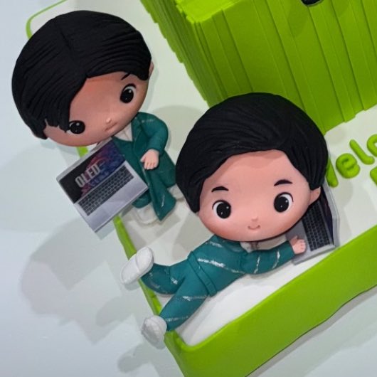 willcasbub's tweet image. seeing this cute little rawi decoration for acer cake is so cute. thank you, acer fam 😊🙏🏻@AcerPhils