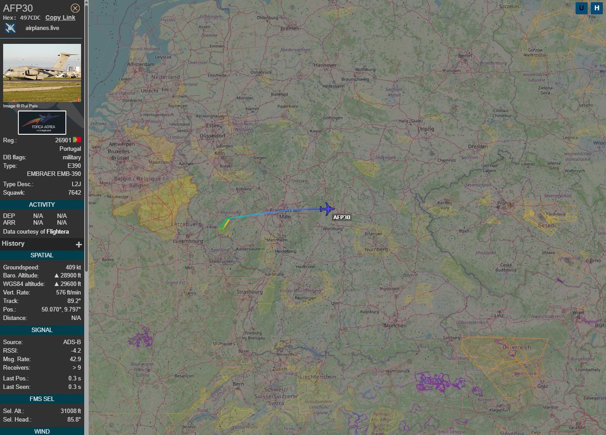 PolishMilRadar's tweet photo. 📅29.07⌚️14:22LT
Do Lublina #EPLB 🇵🇱 z bazy lotnicza Beja #LPBJ 🇵🇹 z fuel stopem we Frankfurcie Hahn #EDFH 🇩🇪 leci również ✈️ #AFP30 Embraer KC-390 Millennium "26901" Sił Powietrznych Portugalii 🇵🇹
🔗https://t.co/XJo6XDUMLO
#POLMILRADAR https://t.co/qeU7HSOMSu