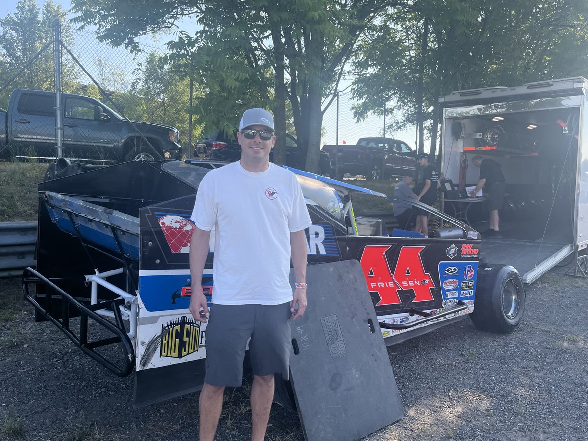 Wishing ⁦<a href="/StewartFriesen/">Stewart Friesen</a>⁩ a speedy recovery 🙏