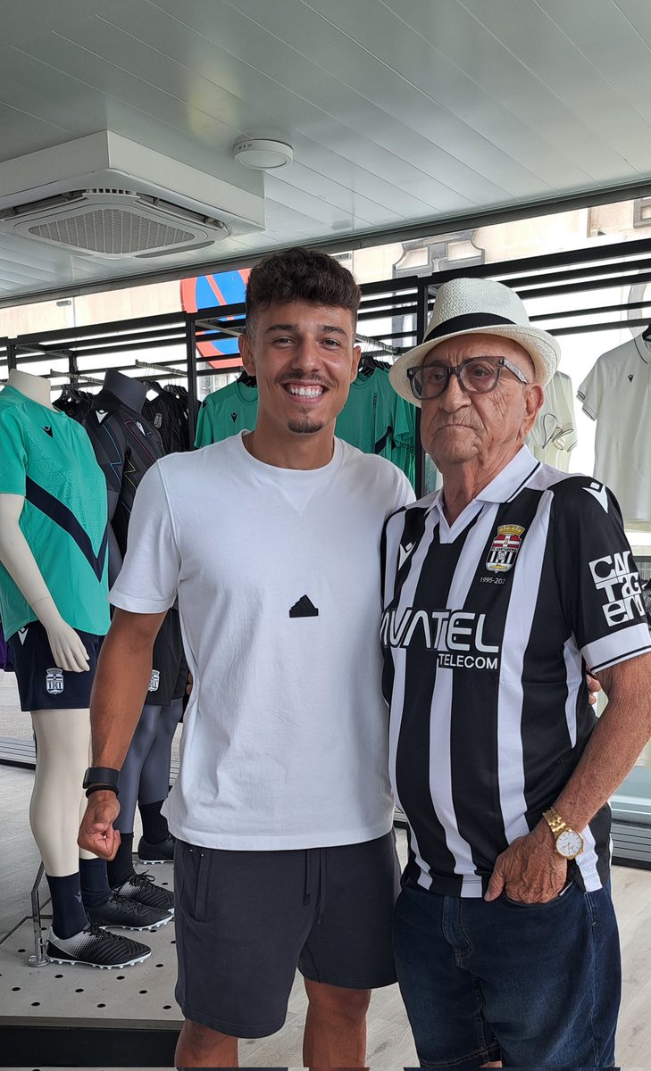 Lorenzo Vergara Pagán tweet media