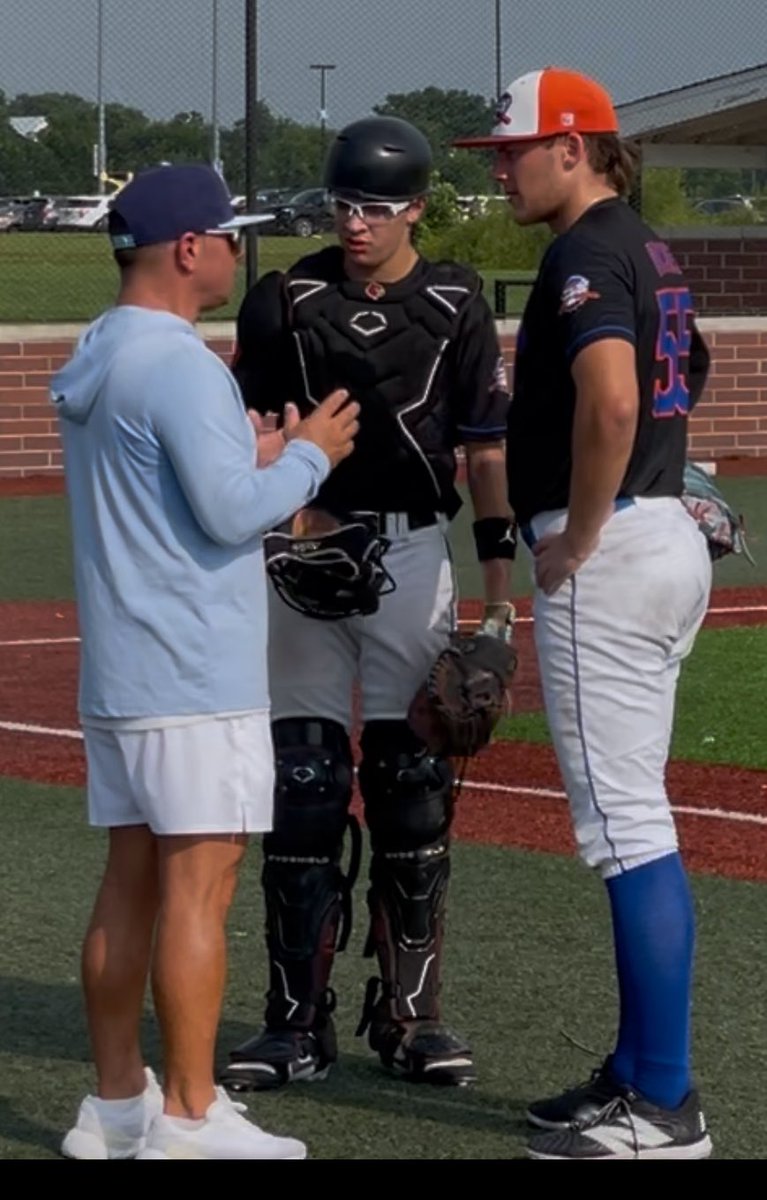 Motor City Hit Dogs - S. Leonard/Emanuele 17U tweet media