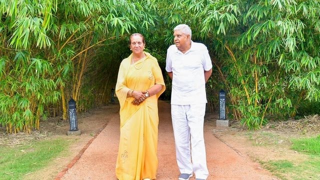 सावन आया झूमकर…
