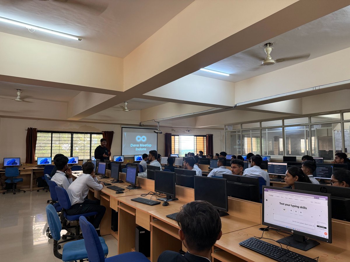 Building. Innovating. Evolving.

On July 28, we hosted the Diamante Devs Meetup - Indore Edition, bringing together Web3 enthusiasts for a beginner-friendly session designed to help participants explore, understand, and kickstart their journey into Web3 and the Diamante