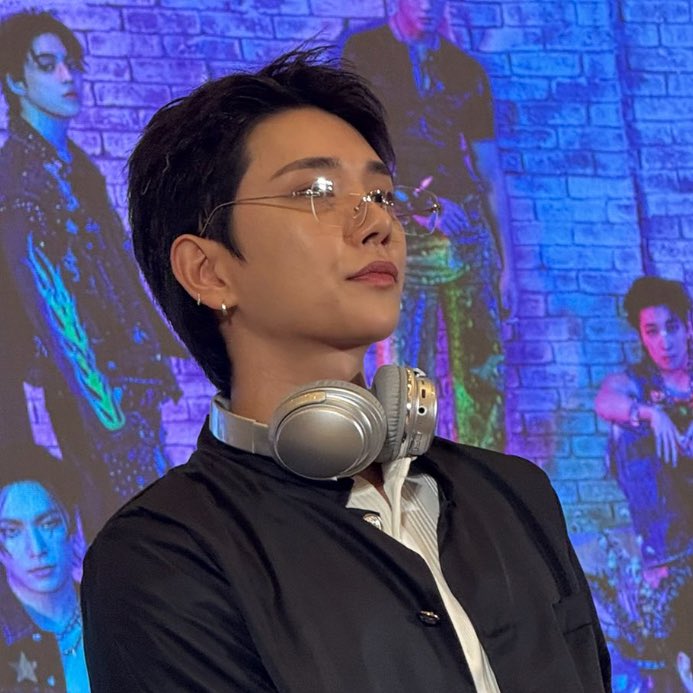 joshua wearing glasses in all his unwhitewashed glory... save me
