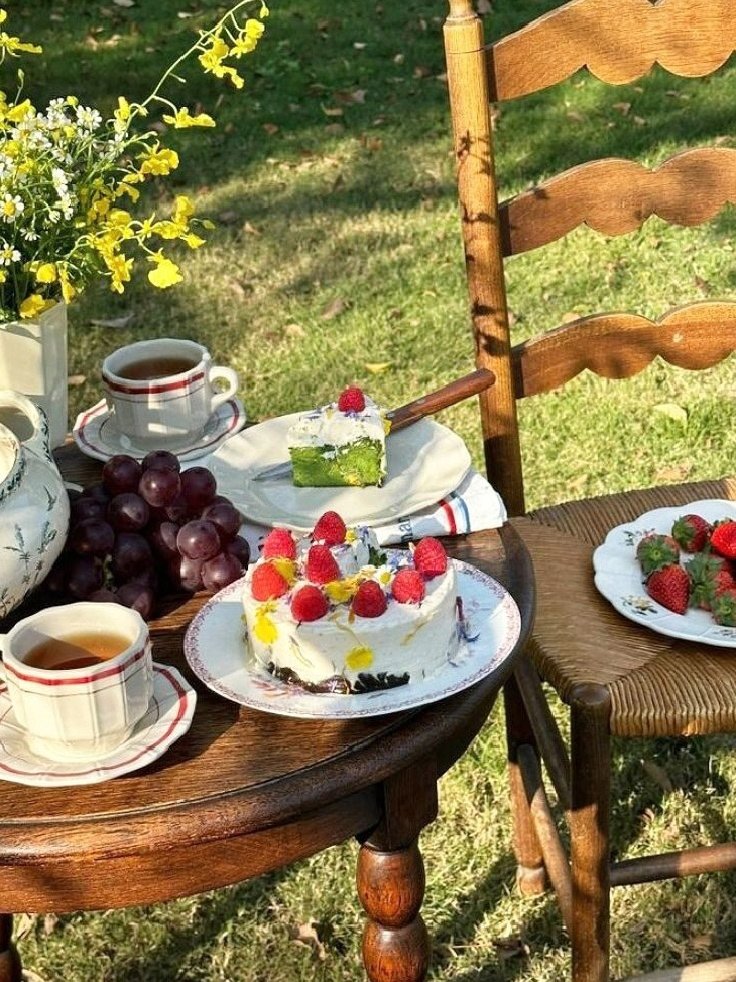 inanotherw's tweet image. Перекусим...