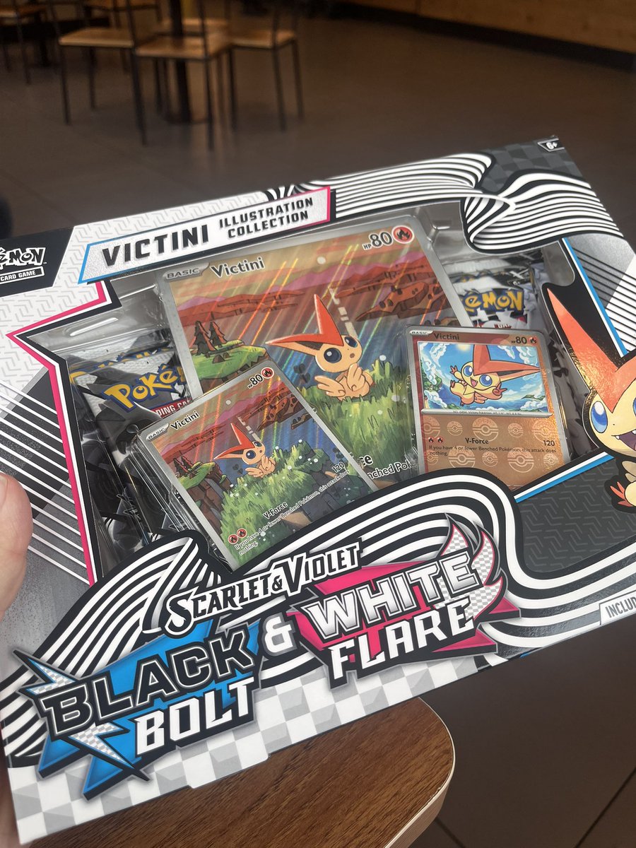 sarah_csj's tweet photo. @PokemonStockUK Picked this up in Waterstones Walsall today https://t.co/7qfHG66ltV