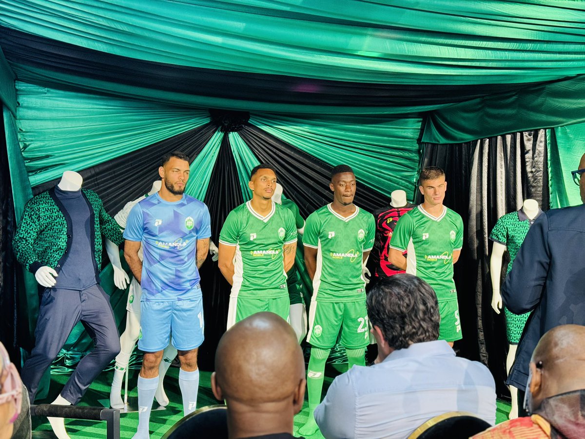 New AmaZulu signings : 

Ryan Moon (29) 
Thando Ngwenya (23) 
Keagan Allen (25) 
Darren Johnson (28) 

#UsuthuTogether <a href="/IOLsport/">IOL Sport</a>