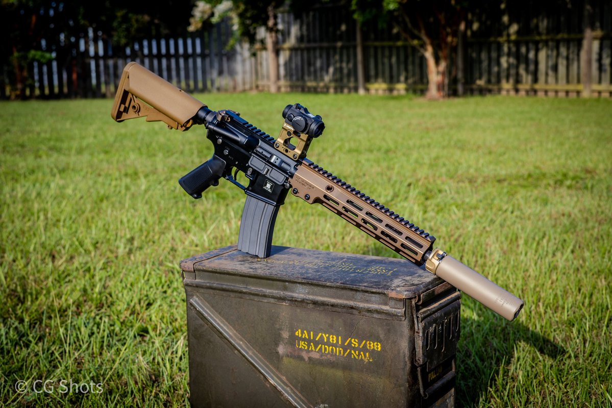Finally together! My @geissele 11.5” URG-I project that I’ve been working on the last few months. Can’t wait to get some trigger time behind this! Last piece was some UID tags from @carolinalaserworks #geissele #geisseleallthethings #urgi #clone #unitytactical #aimpoint #surefire