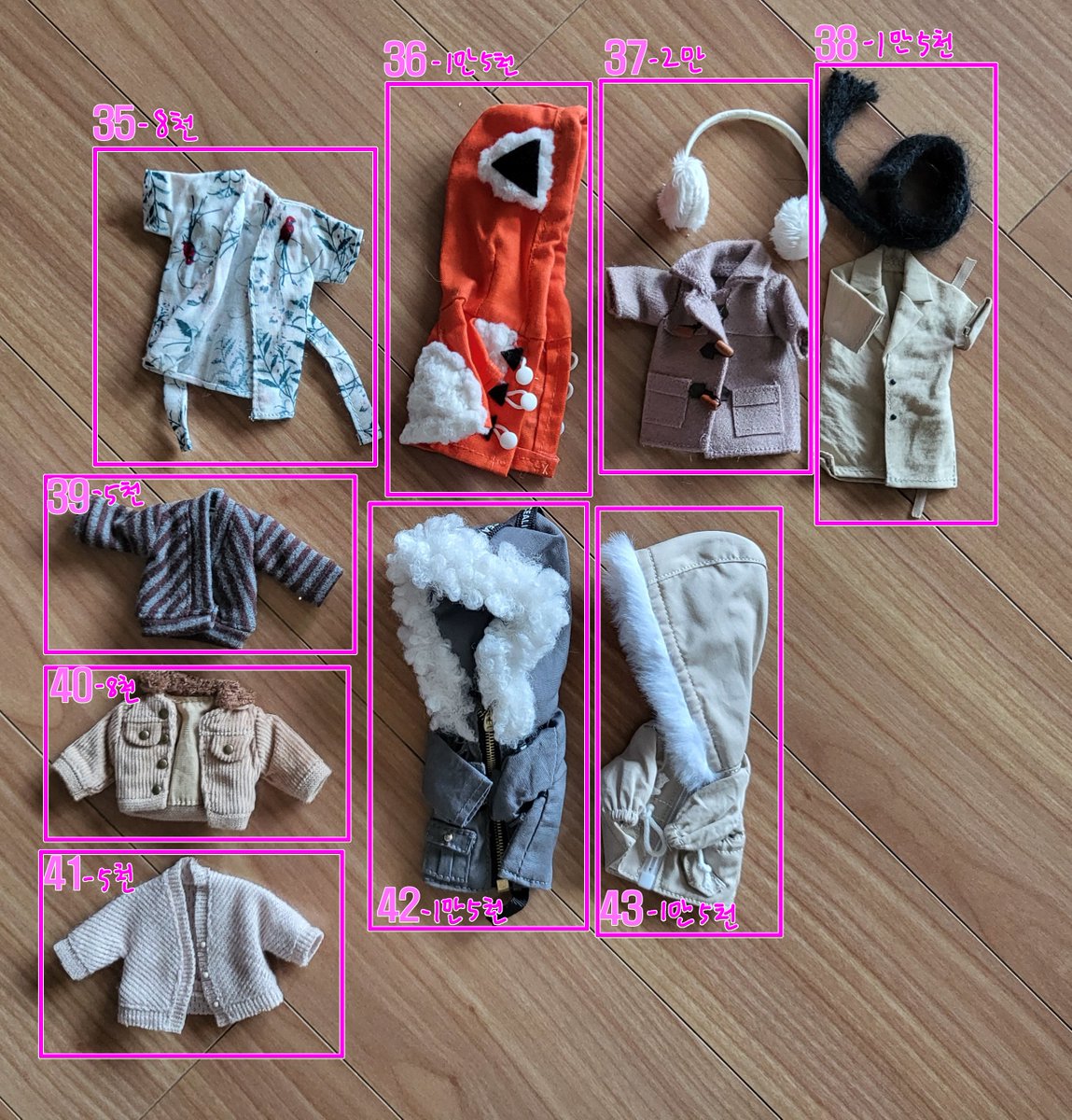 #트인덕장터 #오비츠장터 #오비츠11

오비츠11 중고의상 판매합니다.(일상복, 소품, 신발, 동양풍, 한복, 비옷 등)
네모칸 안에 있는 물품들은 일부 세트로만 판매합니다(19,20,34제외)~ 디엠보다 멘션이 더 응답이 빨라요!

준등기+ 2000 / 편택+3500